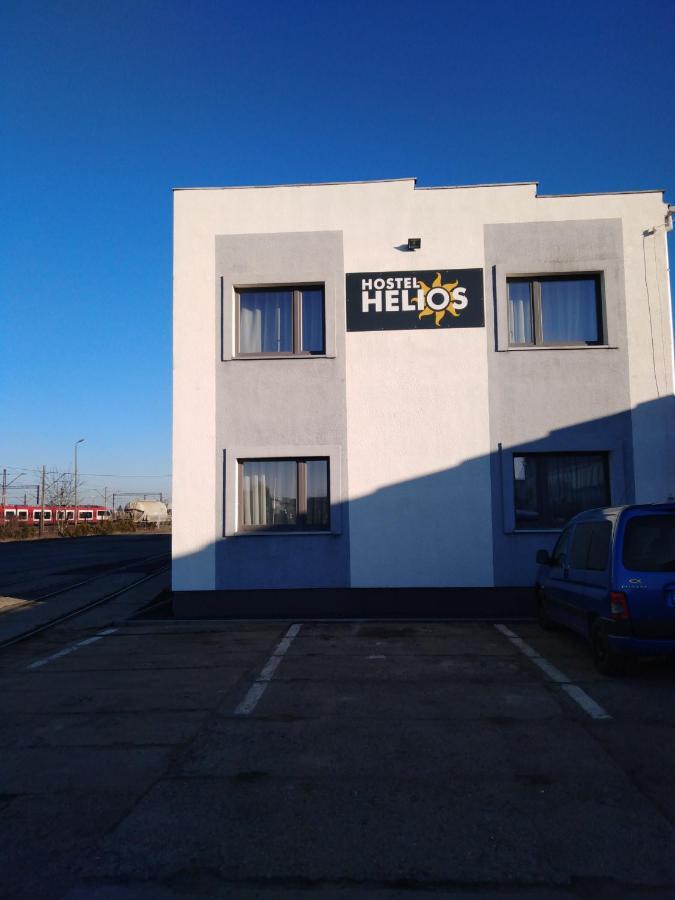 Hostel Helios Września エクステリア 写真